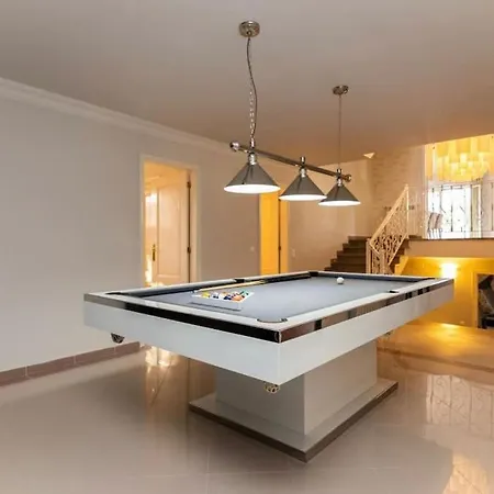 Luxury / Pool, Gym ,cinema Вилла *
